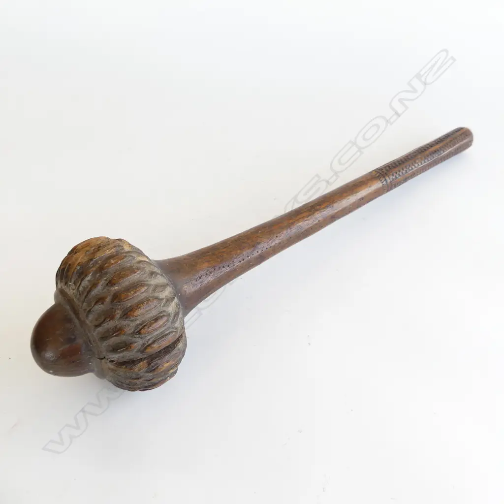 A late 19thC Fijian Ula throwing club, Image 1++